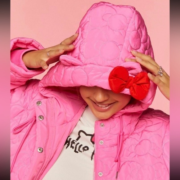 NWT Forever 21 X Hello Kitty & Friends Oversized Pink Bow Puffer Jacket Small - Picture 2 of 11